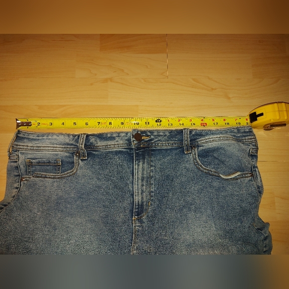 D/C Slightly Curvy Jeans With Slits - Picture 12 of 12